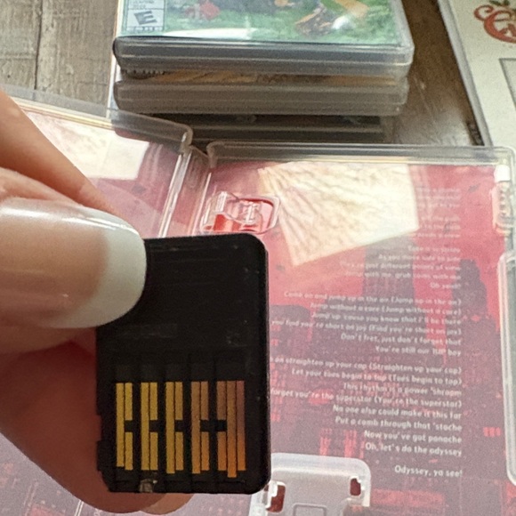 Nintendo Switch Super Mario Odyssey Game Case - Picture 3 of 4